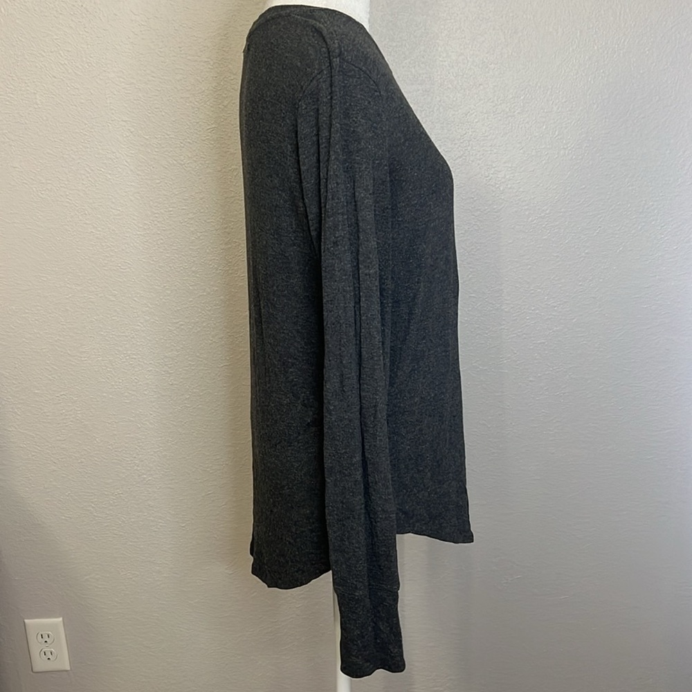 Athleta Revive Long Sleeve TShirt Gray Size Small - Picture 2 of 10
